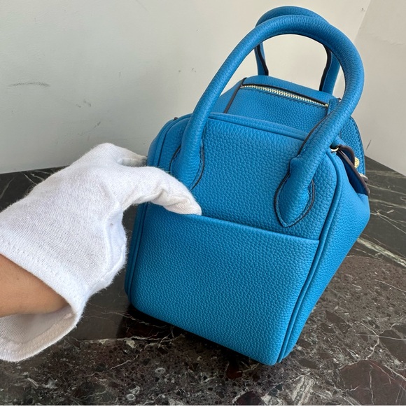 Fashion Leather Pillow bag Crossbody Bag Gold hardware - Picture 5 of 14